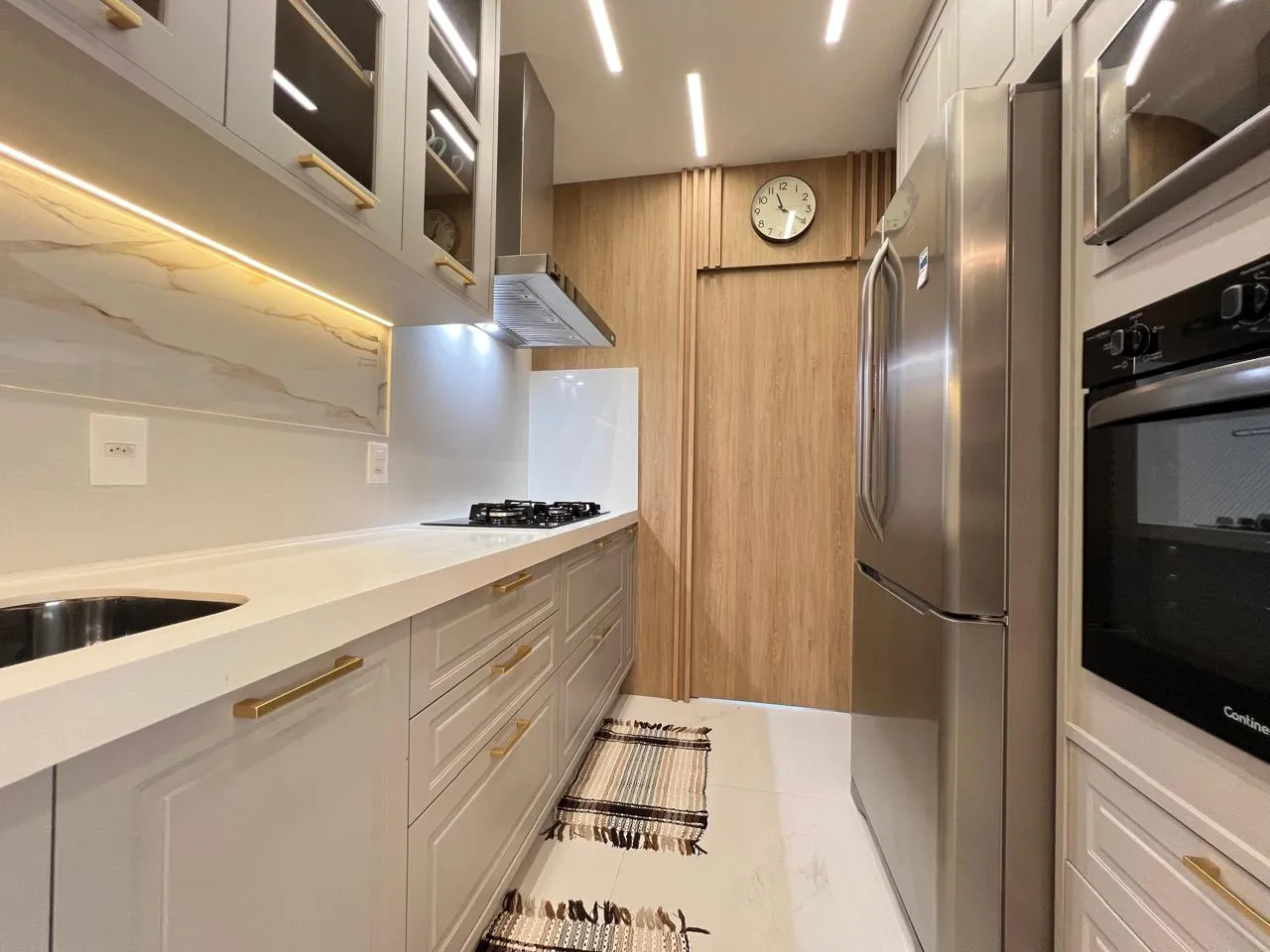 Imagem Apartamento com vista para o mar à venda com 197m2 por R$ 5.300.000,00