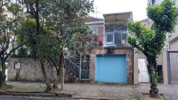 Imagem Casa de 3 dormitórios, 2 vagas - Petrópolis
