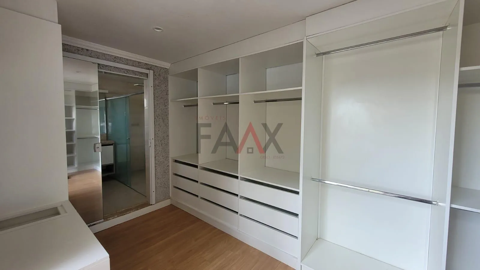 Imagem Sobrado com 3 dormitórios á venda,300.00 m², Alto da XV, GUARAPUAVA - PR