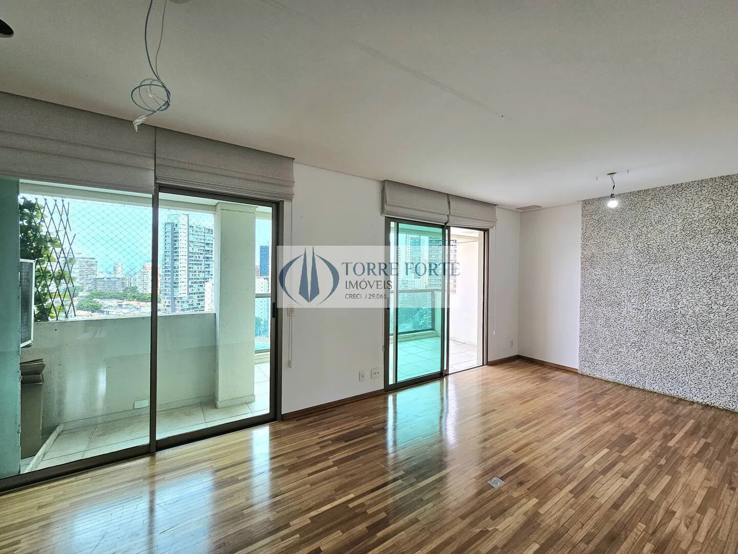 Imagem Excelente apartamento, 3 suítes 5 banheiros 3 vagas de garagem, no Brooklin