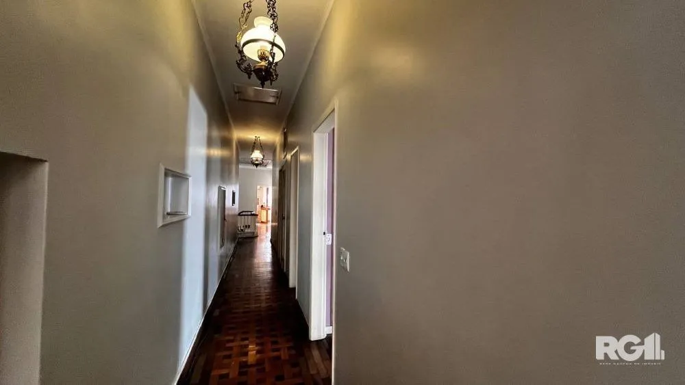 Imagem CASA A VENDA, AMPLA NA COMENDADOR BATISTA!