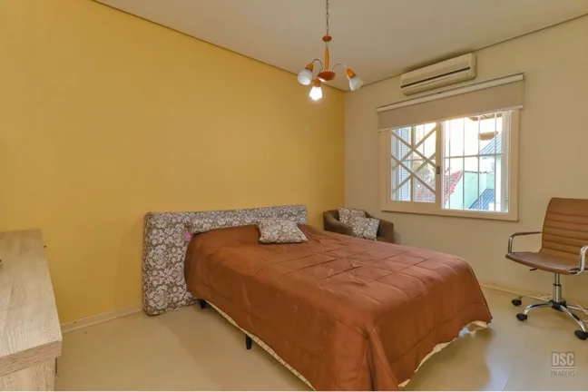 Imagem Casa para venda no bairro Tristeza em Porto Alegre