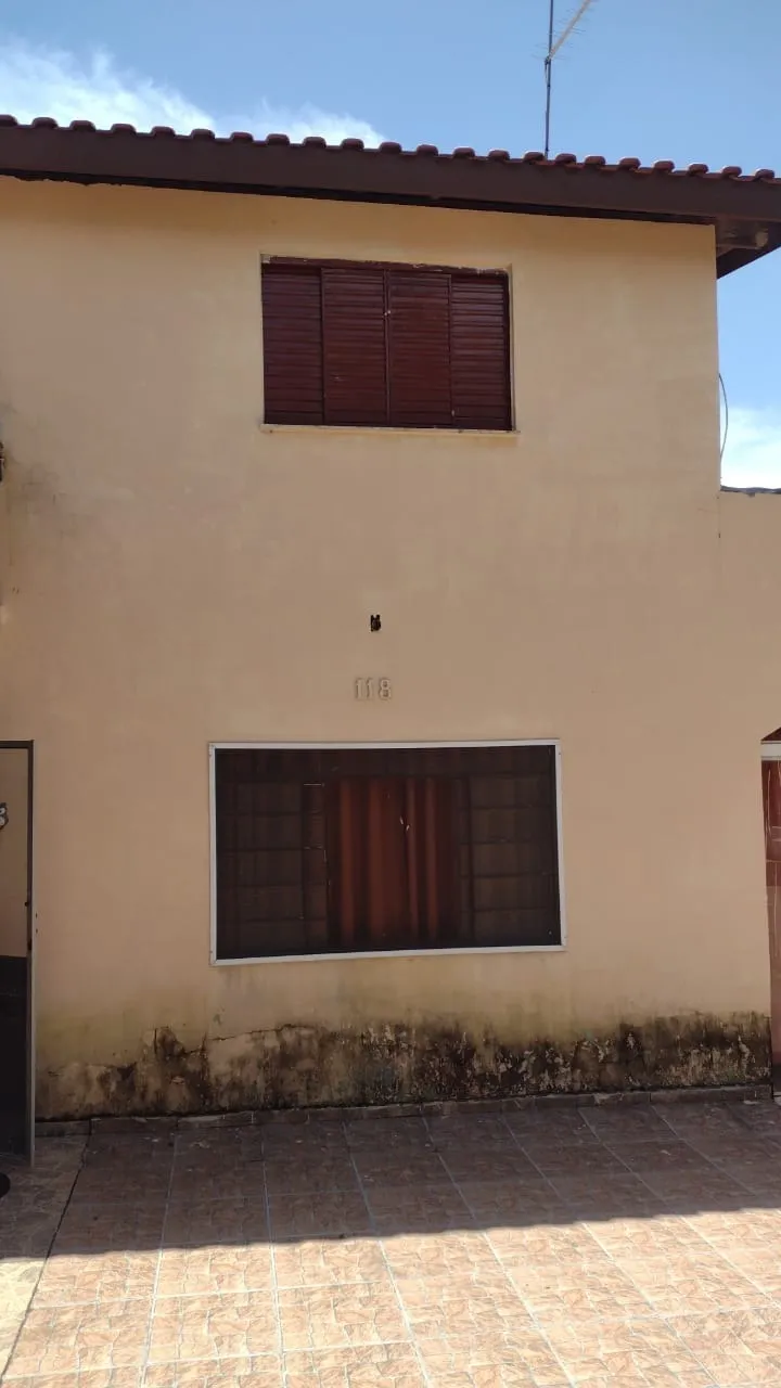 Imagem Chácara à venda em Araçoiaba da Serra-SP, bairro Aquarius: 3 quartos, 1 sala, 2 banheiros, 1 vaga de garagem, 343,08m².