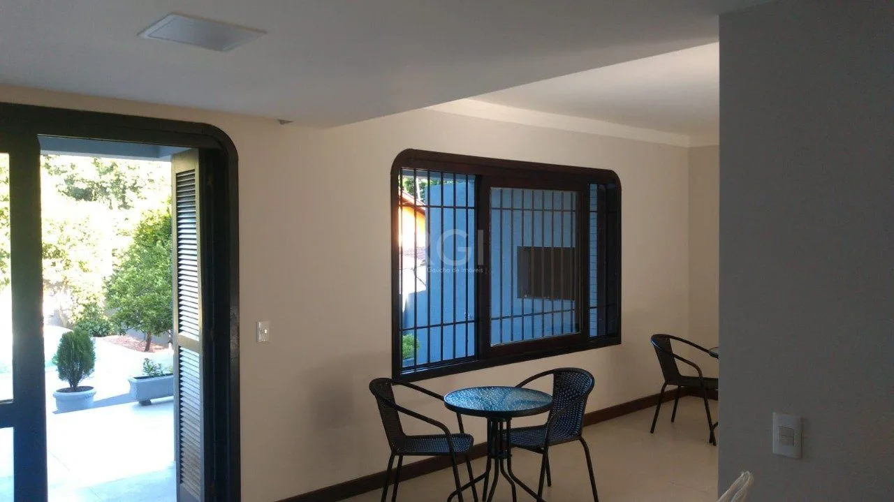 Imagem Casa para Venda - 204.81m², 4 dormitórios, sendo 1 suites, 2 vagas - Cristal