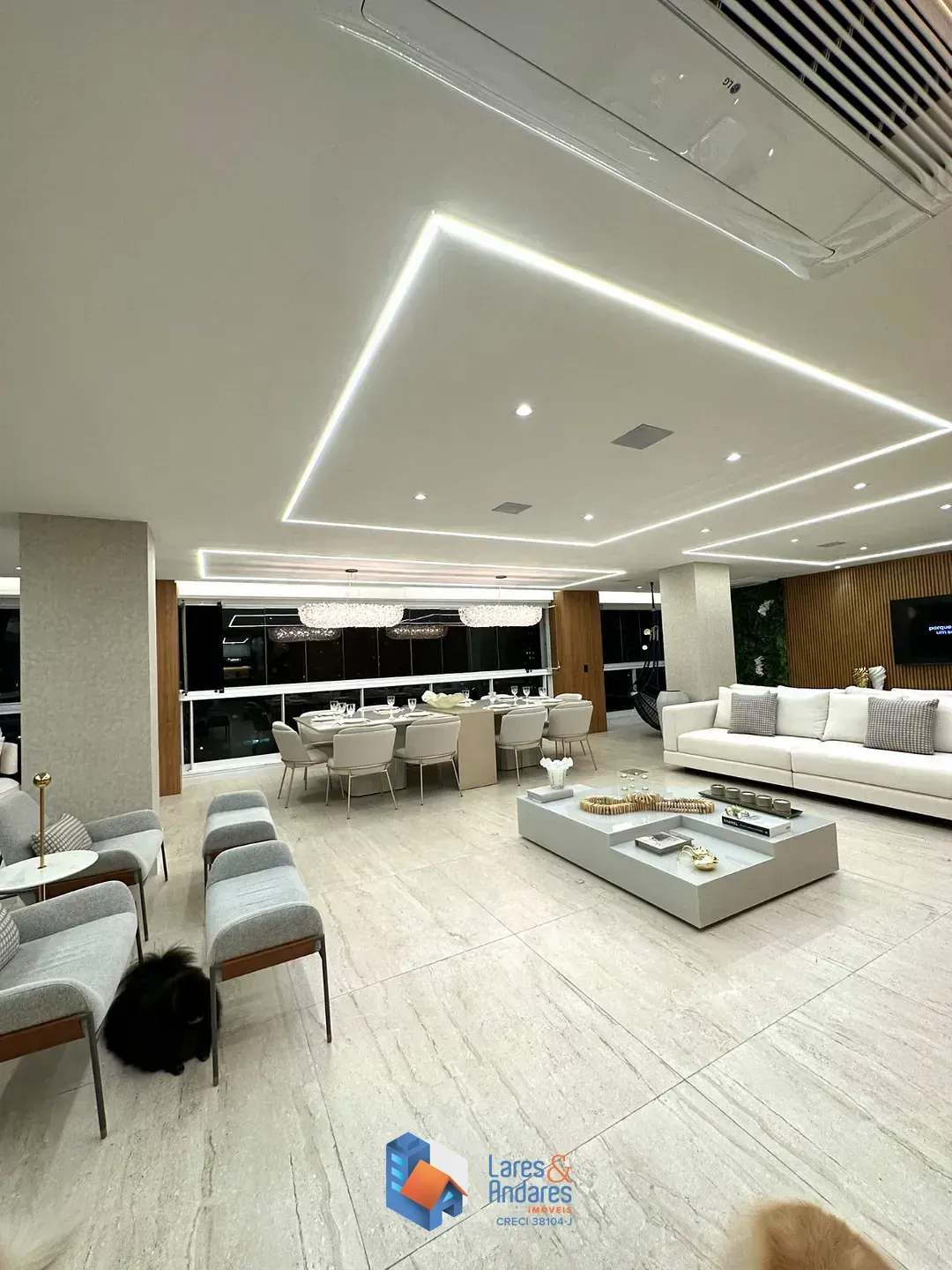 Foto do imóvel Apartamento para venda em Santana com 3 quartos, sendo 2 suítes, 196m² em Rua Voluntários da Pátria