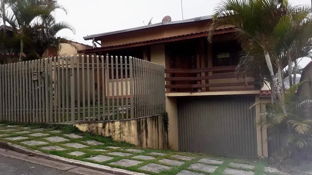 Foto do imóvel Casa com 3 Quartos à Venda, 208 m² em Centro - Poços de Caldas