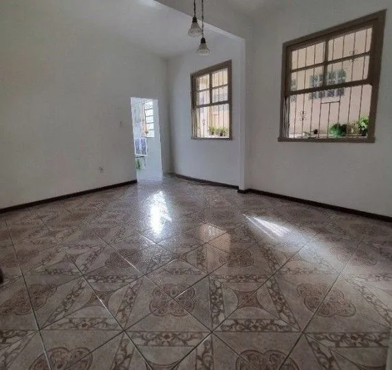 Imagem Casa de 2 dormitórios para venda ,pronta para morar no bairro Santo Antônio em Porto Alegre/RS.