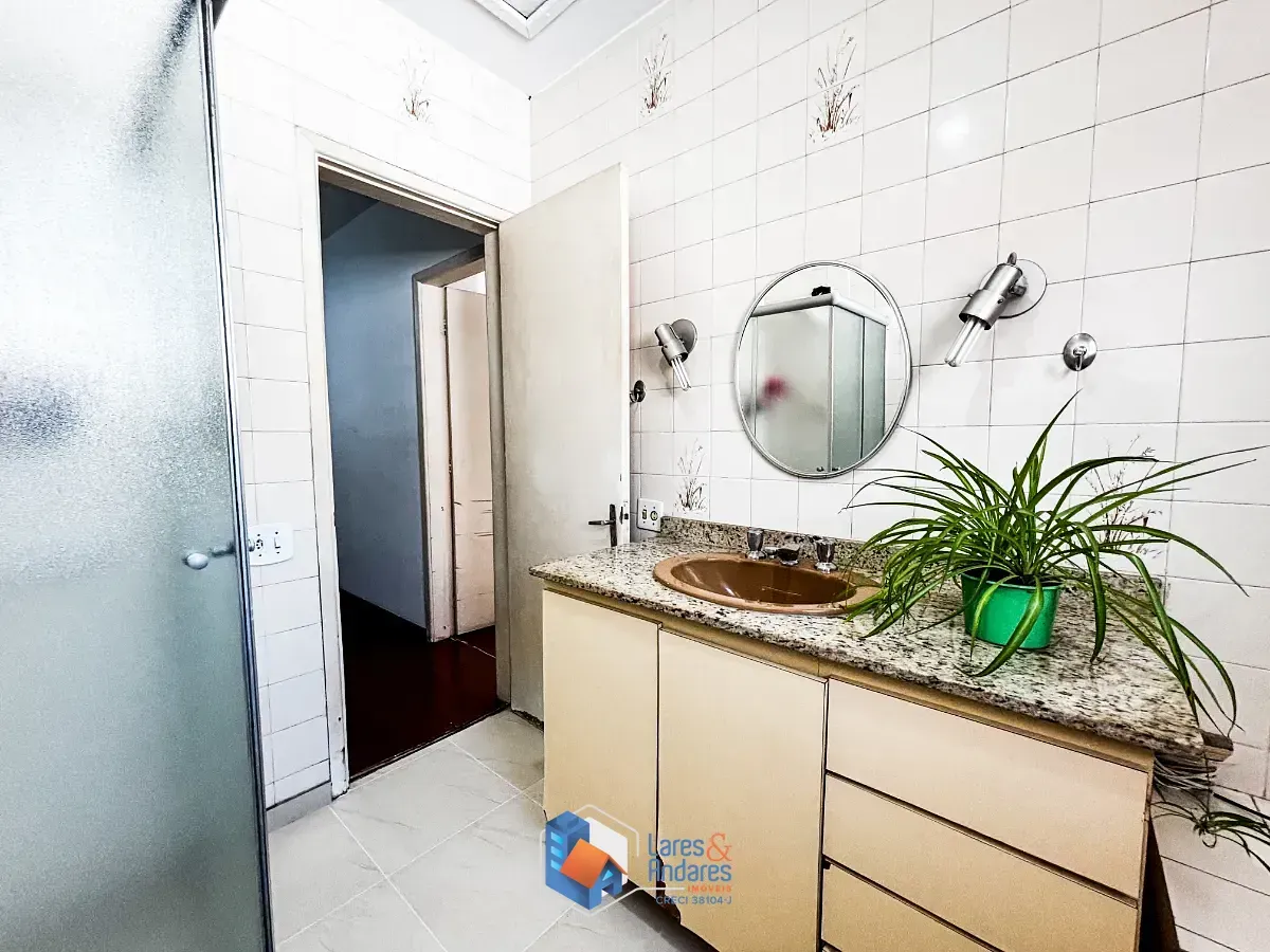 Imagem Sobrado para venda em Jardim Hípico com 3 quartos, sendo 1 suíte, 143m²