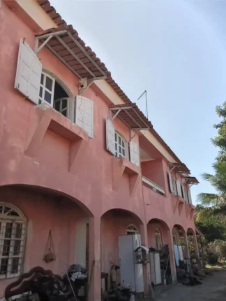 CASA AMPLA A VENDA COM 4 QUARTOS 1 SUÍTE EM GUARAPARI ES