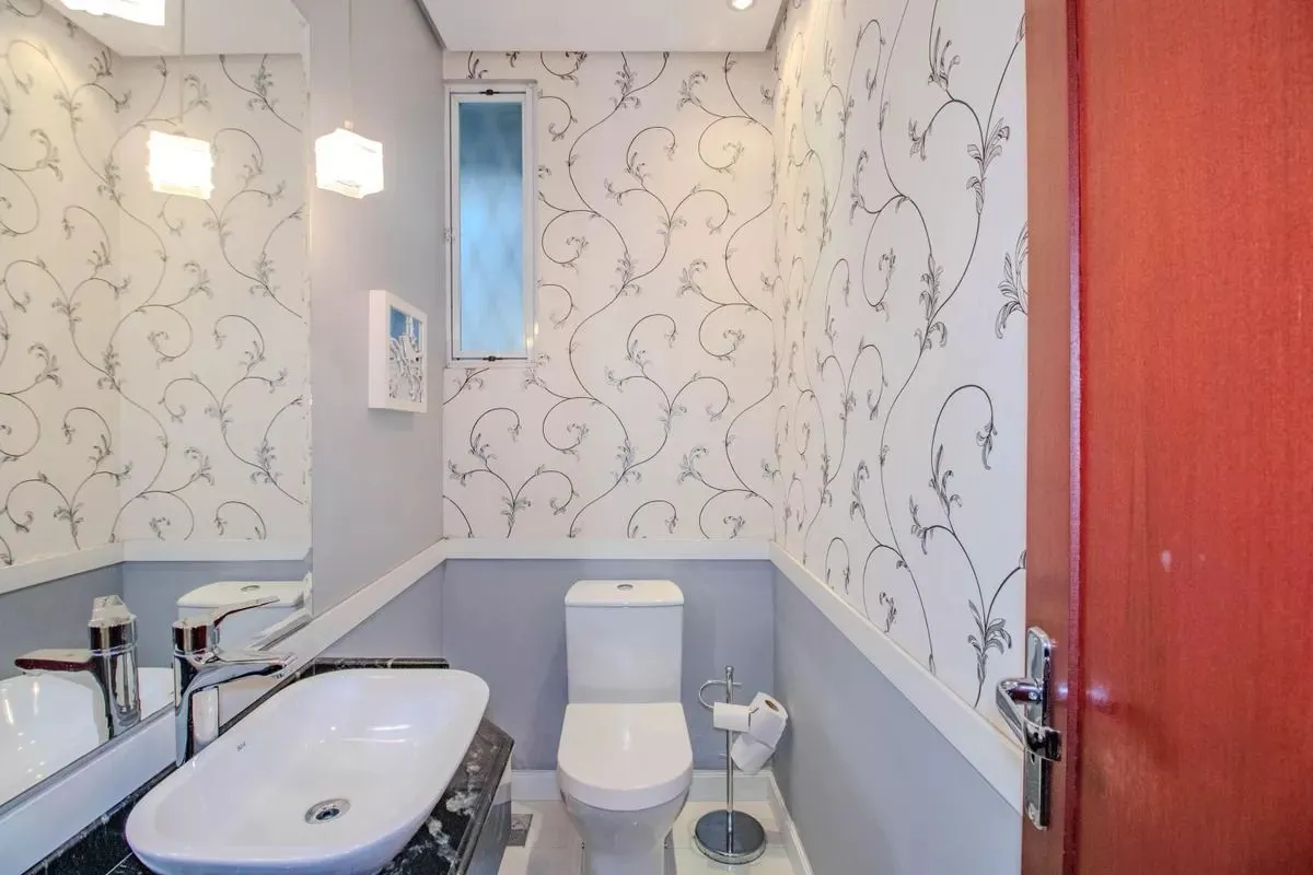 Imagem Casa à venda com 173m², 2 quartos e 3 vagas no bairro Vila Ipiranga- Porto Alegre/RS