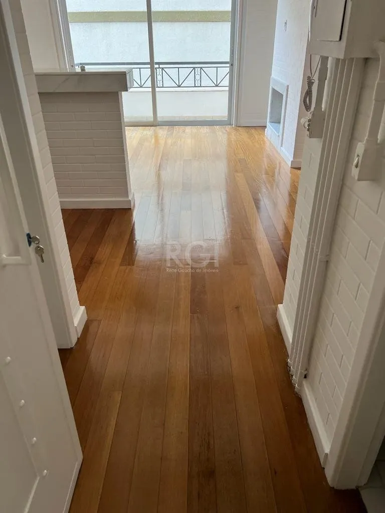 Loft para Venda - 77.78m², 1 dormitório, sendo 1 suites, 2 vagas - Moinhos de Vento