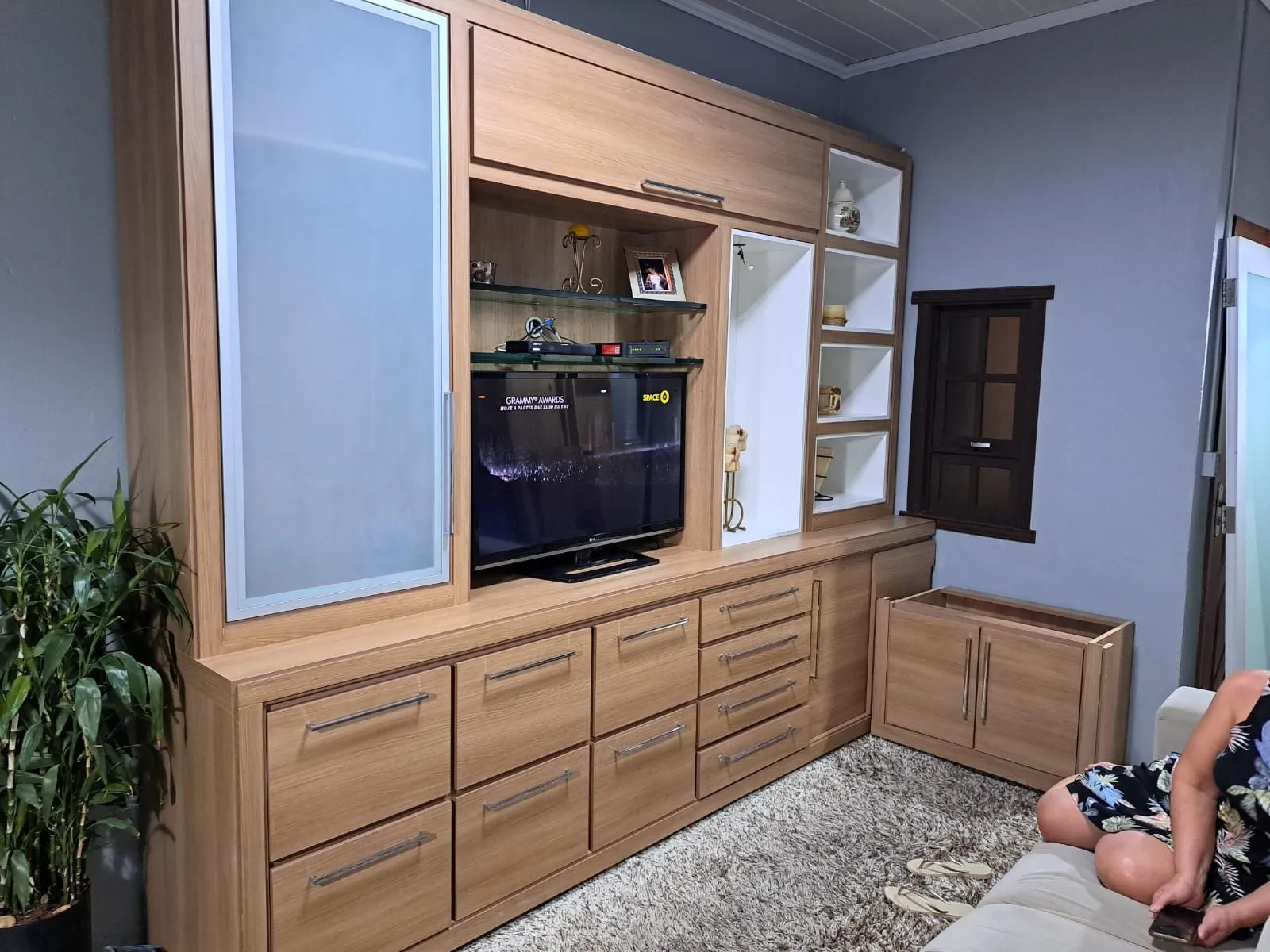 Imagem Casa com 02 quartos (01 suíte), 03 vagas no Bairro Sarandi em Porto Alegre