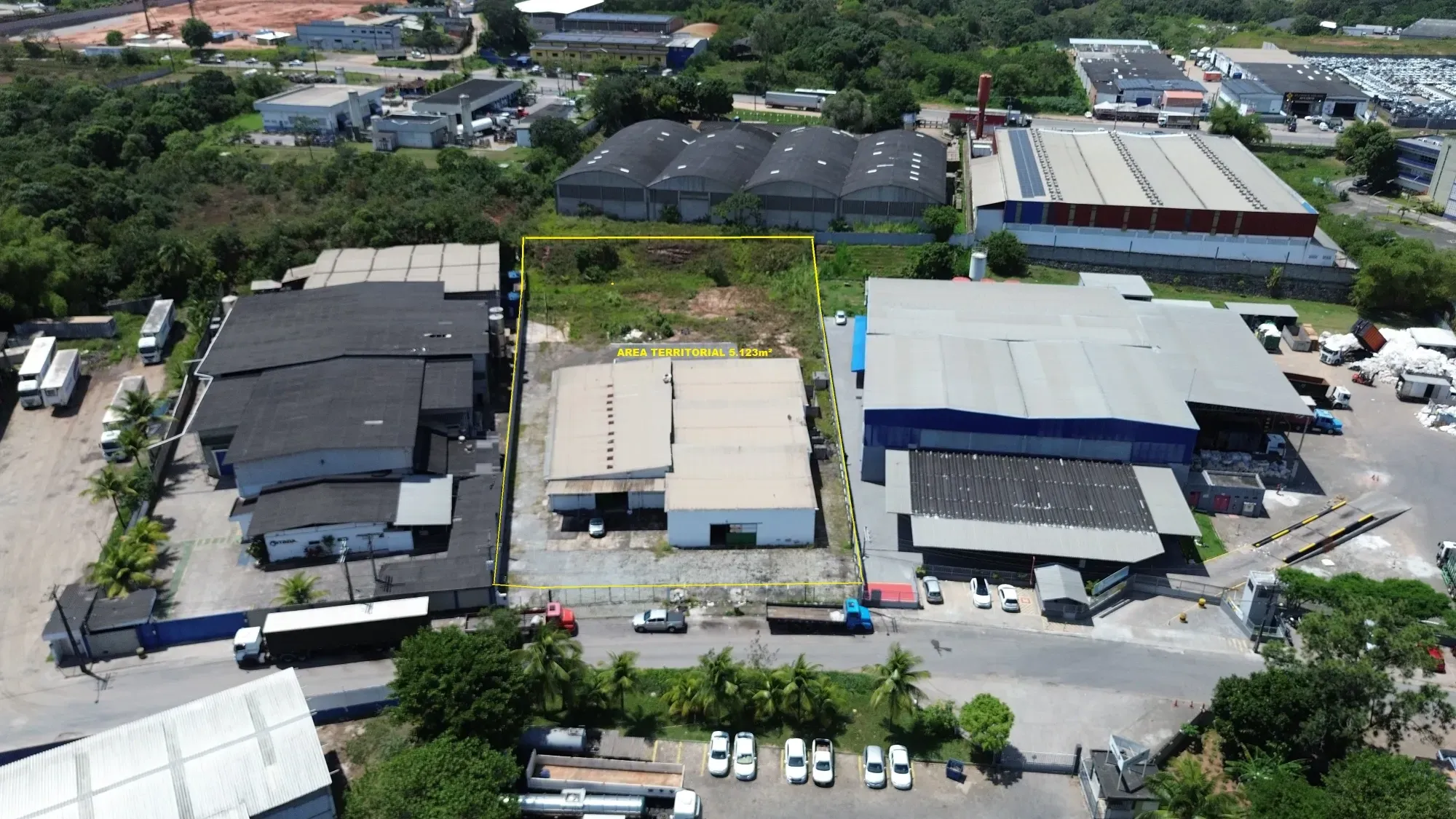 Galpão à Venda, 1354 m² em CIA Sul - Simões Filho