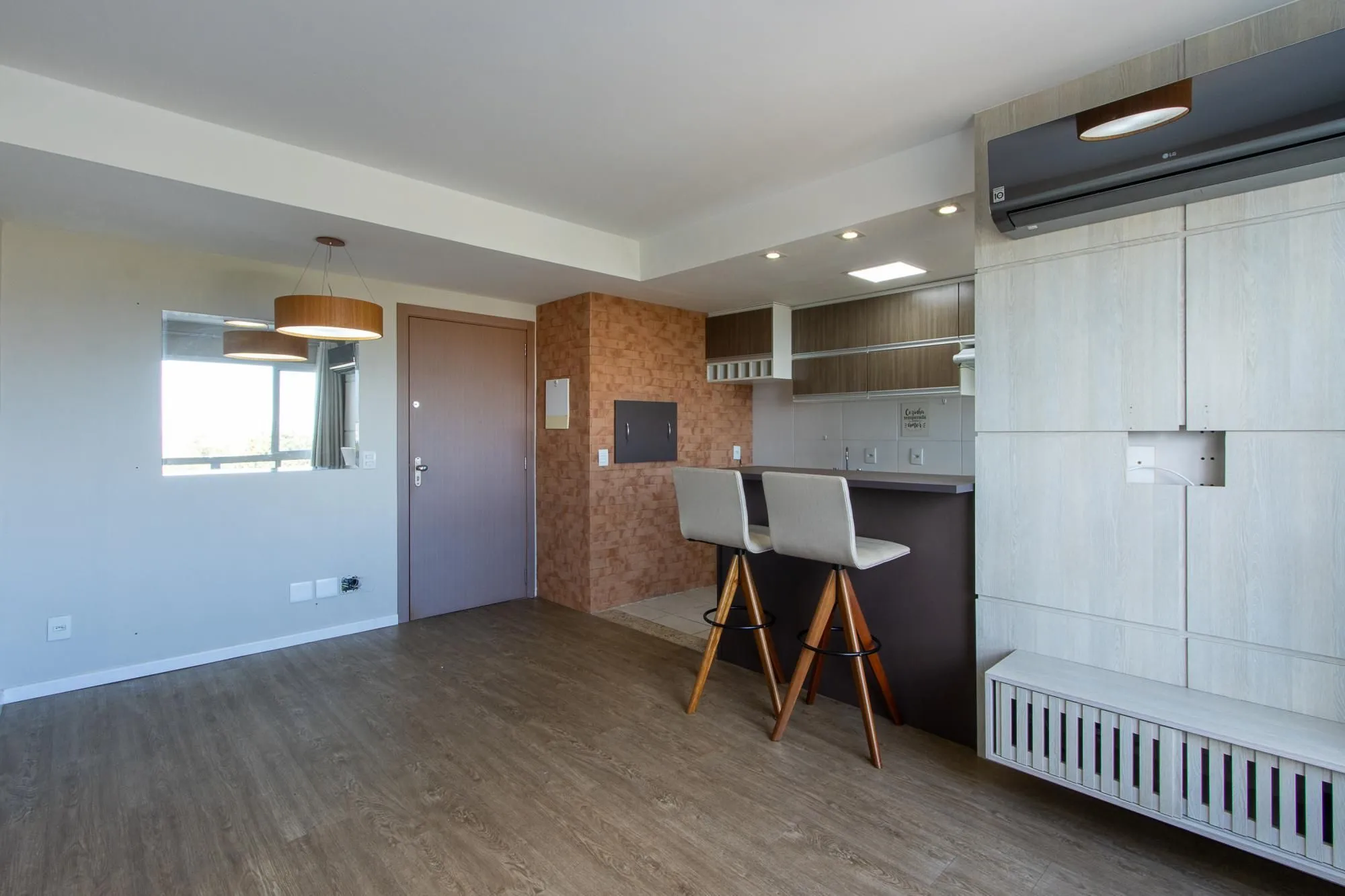 Imagem Apartamento com 2 dormitórios e 60m² à venda no bairro Tristeza