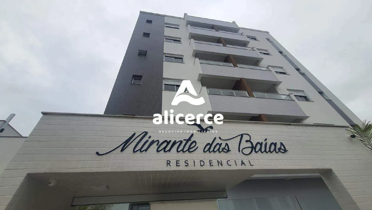 Apartamento Novo com Terraçao (garden) em Capoeiras - 111,00 m2