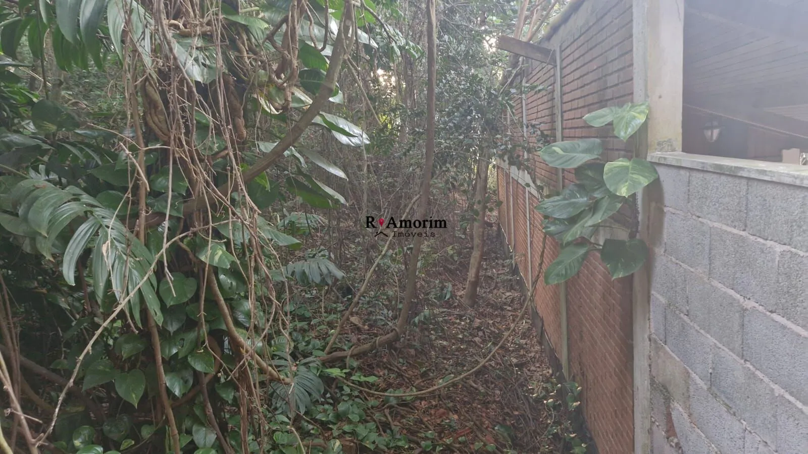 Imagem São Fernando Residência - Terreno plano a venda com 510 metros em Barueri/SP, dentro de condominio fechado