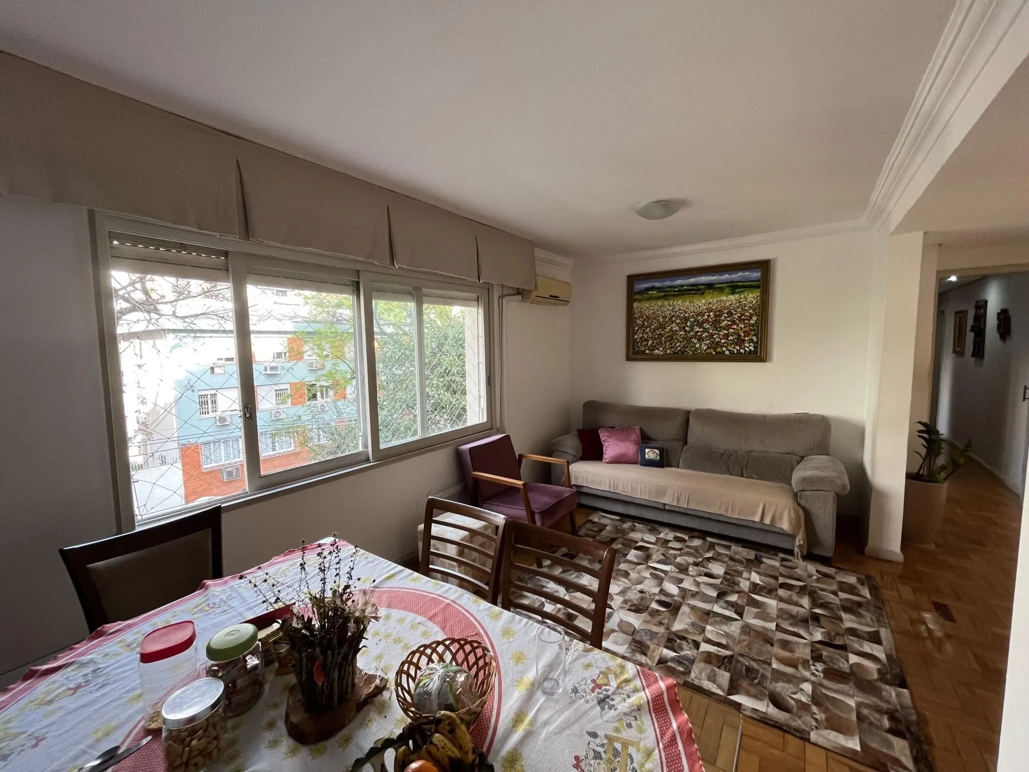 Imagem Apartamento de 3 quartos, suíte e 1 vaga de garagem no bairro Petrópolis em POA