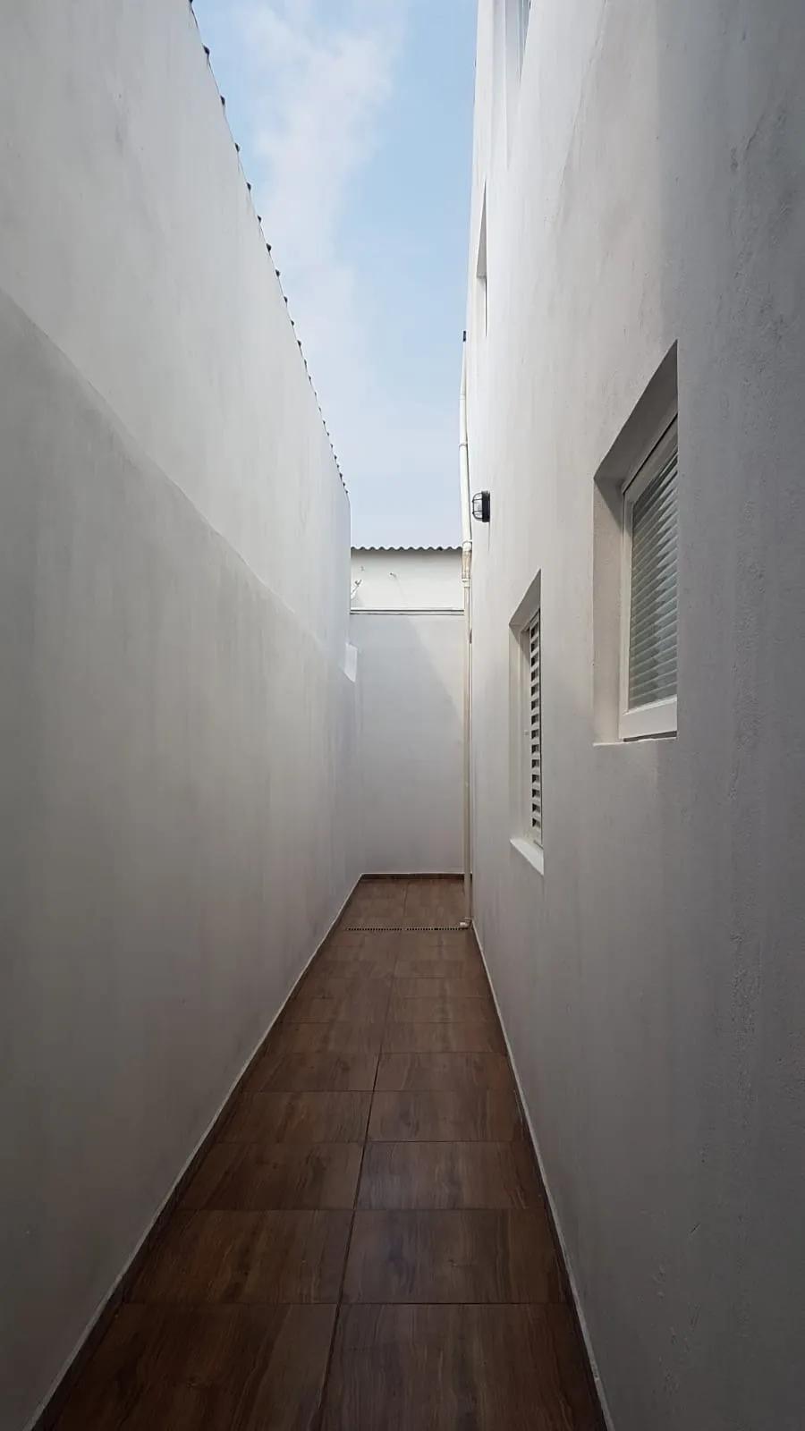 Imagem Casa a venda com amplo espaço