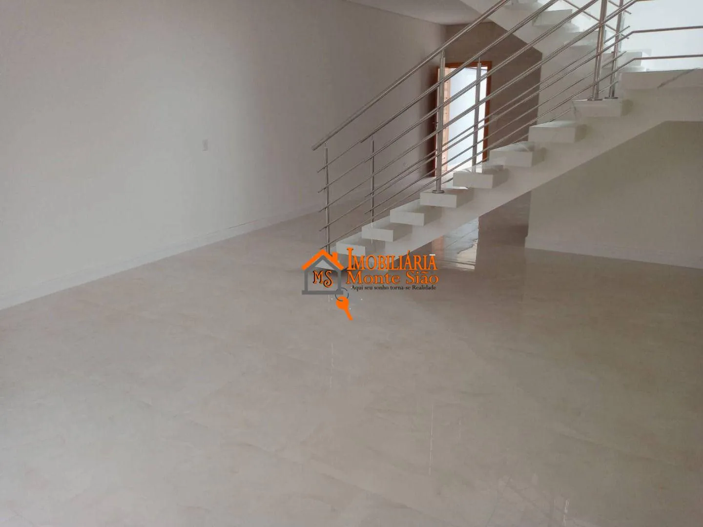 Imagem Sobrado à venda, 152 m² por R$ 859.999,00 - Carmela Três - Guarulhos/SP