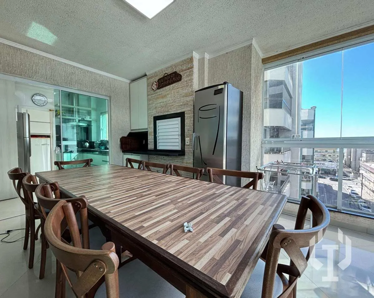 Foto do imóvel Apartamento à venda, no Tatiane Delagnello -, em Itapema, Meia Praia, com 3 quartos, 140m2