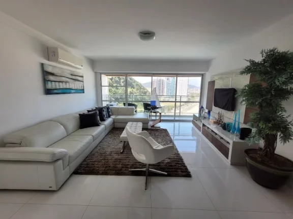 Imagem PITANGUEIRAS - FRENTE AO MAR, BELÍSSIMA VISTA DA PRAIA, LINDO APTO TOTALMENTE REFORMADO E DECORADO, 168 M² ÚTEIS, 02 VAGAS DE GARAGEM, LAZER.