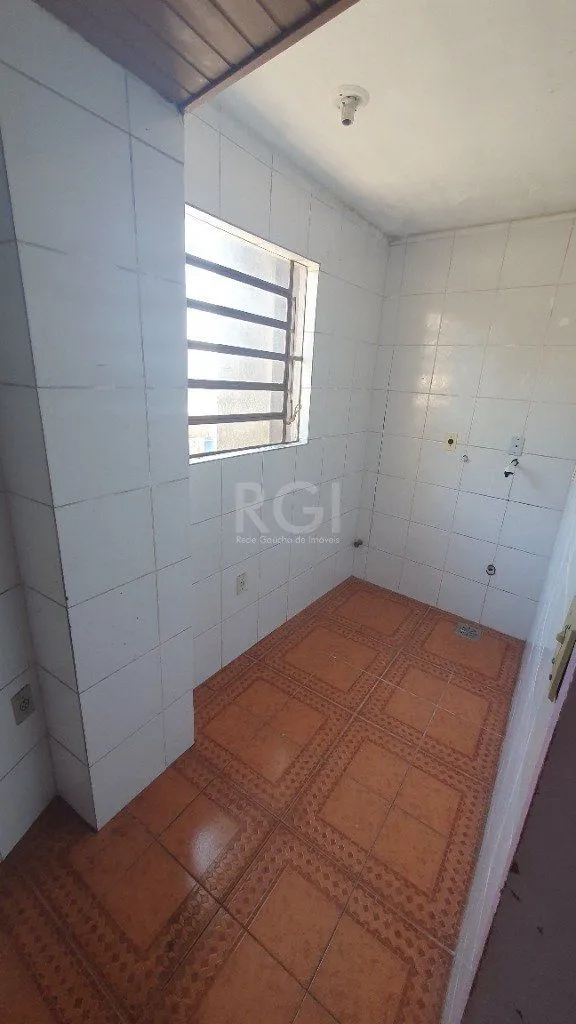 Imagem Casa para Venda - 290m², 4 dormitórios, sendo 2 suites, 2 vagas - Cascata