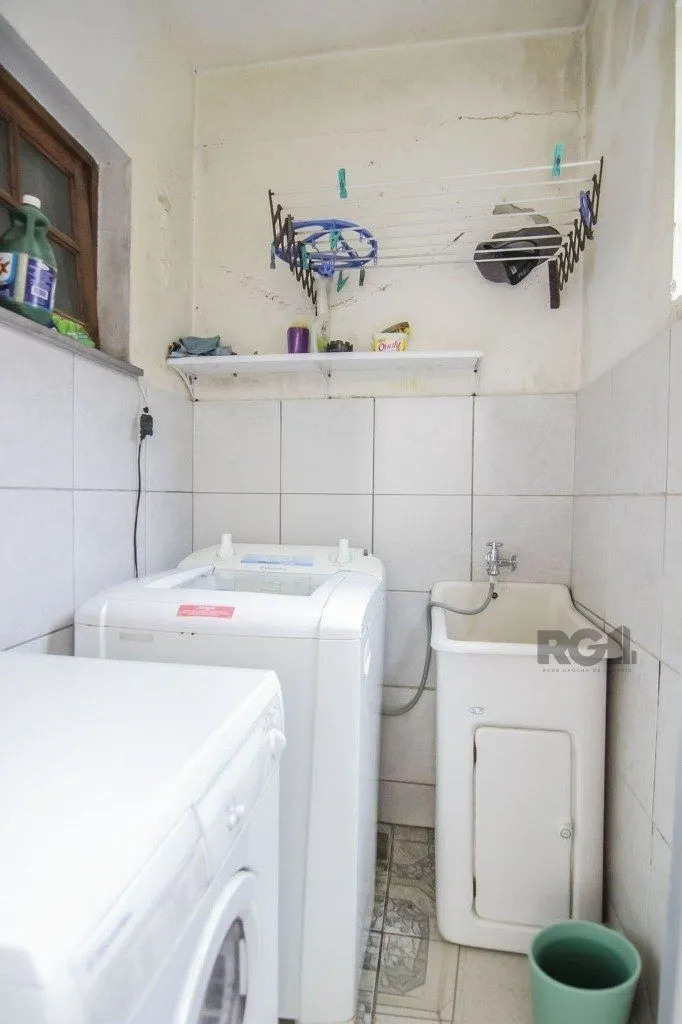 Imagem Casa de 2 dormitórios, no bairro Partenon