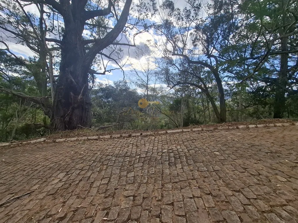 Imagem Terreno em Condomínio para Venda em Teresópolis / RJ no bairro Cascata do Imbuí