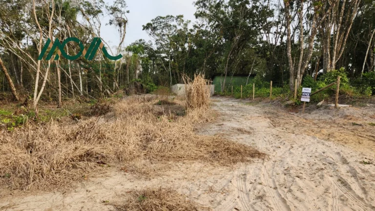 Imagem Terreno Limpo e Demarcado a 3 Quadras do Asfalto no Balneário Uirapuru - Pronto para Construir!