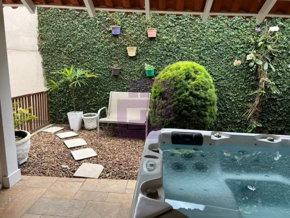 Imagem Casa à Venda no Condomínio Residencial Park Lane – 3 Suítes e Jardim com Árvores Frutíferas