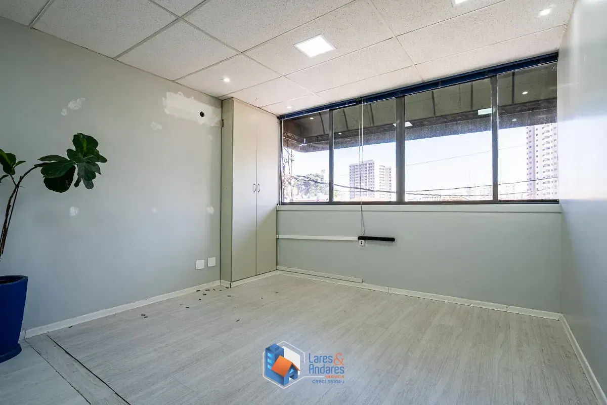 Imagem Casa comercial para venda em Cambuci, 619m²
