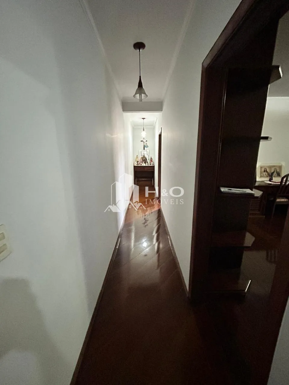 Imagem Sobrado Alto Padrão com 3 Dormitórios, 1 Suíte, 6 Vagas, Quintal Amplo e Espaço Multifuncional - Cidade Líder - R$ 1.500.000