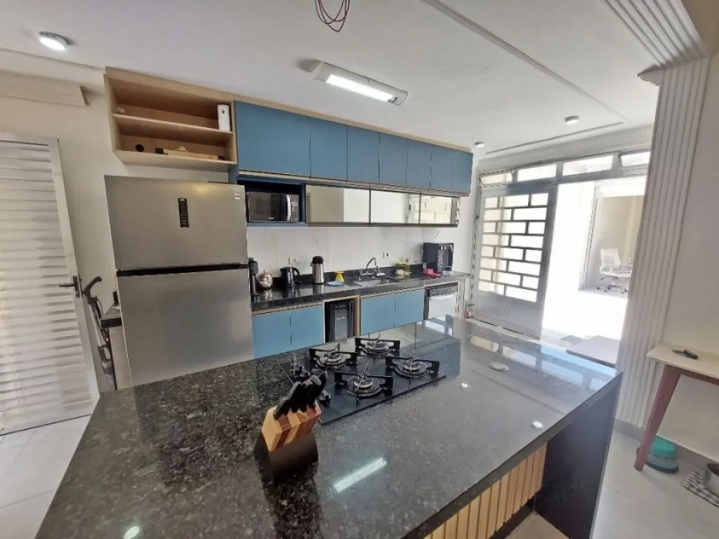 Imagem CASA COM 110,00 m² - GUILHERMINA - PRAIA GRANDE SP