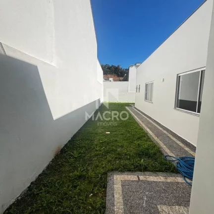 Imagem Casa semi mobiliada | Amizade | 3 quartos (1 suíte) | 200m²