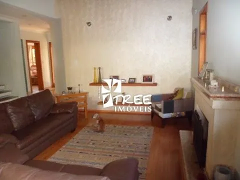 Imagem CASA A VENDA EM MOGI DAS CRUZES LOCALIZADO NO CONDOMÍNIO MONTEREY VILLE COM A/T: 600m² A/C: 390m² distribuídos em 3 suítes, sala de estar, sala de jan