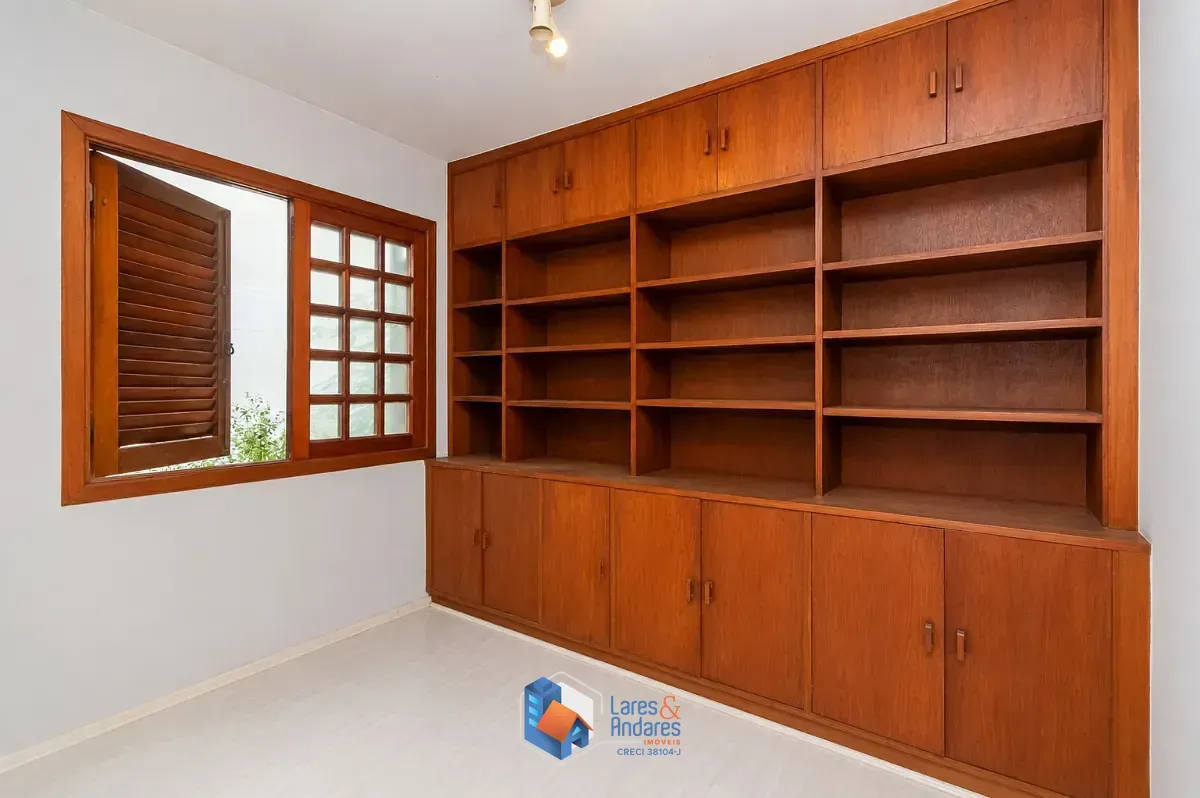 Imagem Sobrado para venda em Vila Madalena com 4 quartos, sendo 2 suítes, 191m²