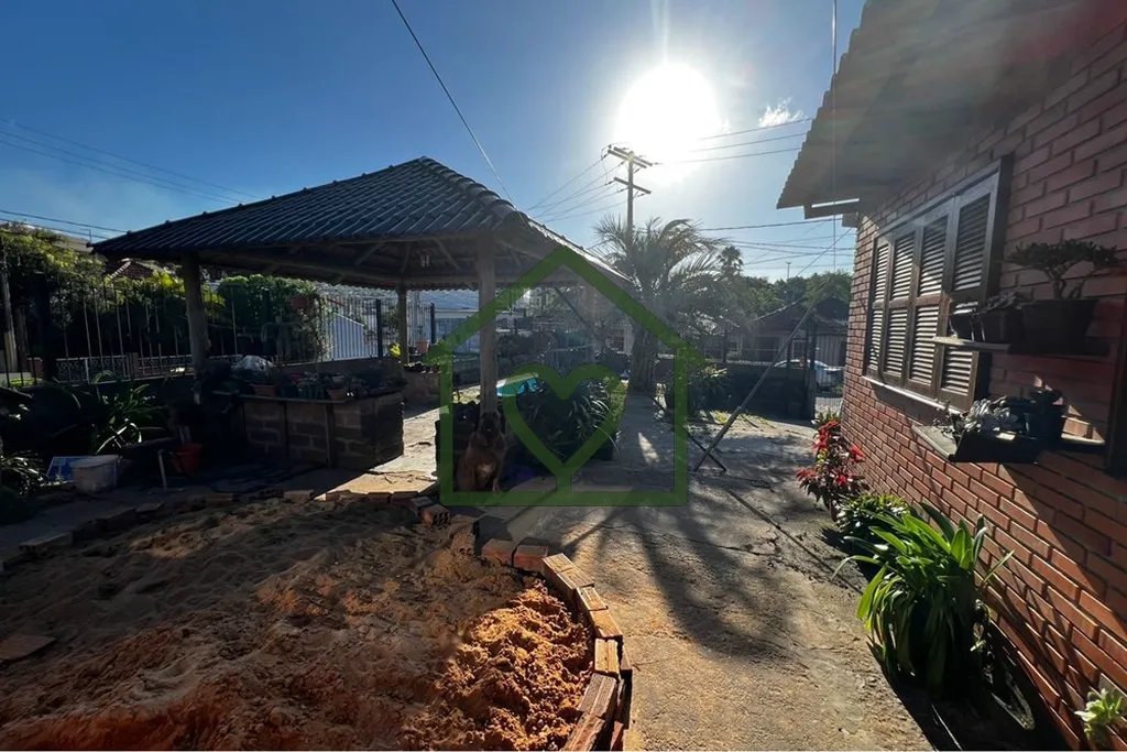 Imagem Descubra a casa dos seus sonhos nesta encantadora propriedade residencial localizada no coração de...