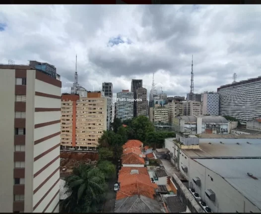 Imagem Apartamento de Luxo na Bela Vista: 3 Quartos, 3 Suítes, 5 Salas, 5 Banheiros, 2 Vagas e 360m² de Pura Elegância em SP.