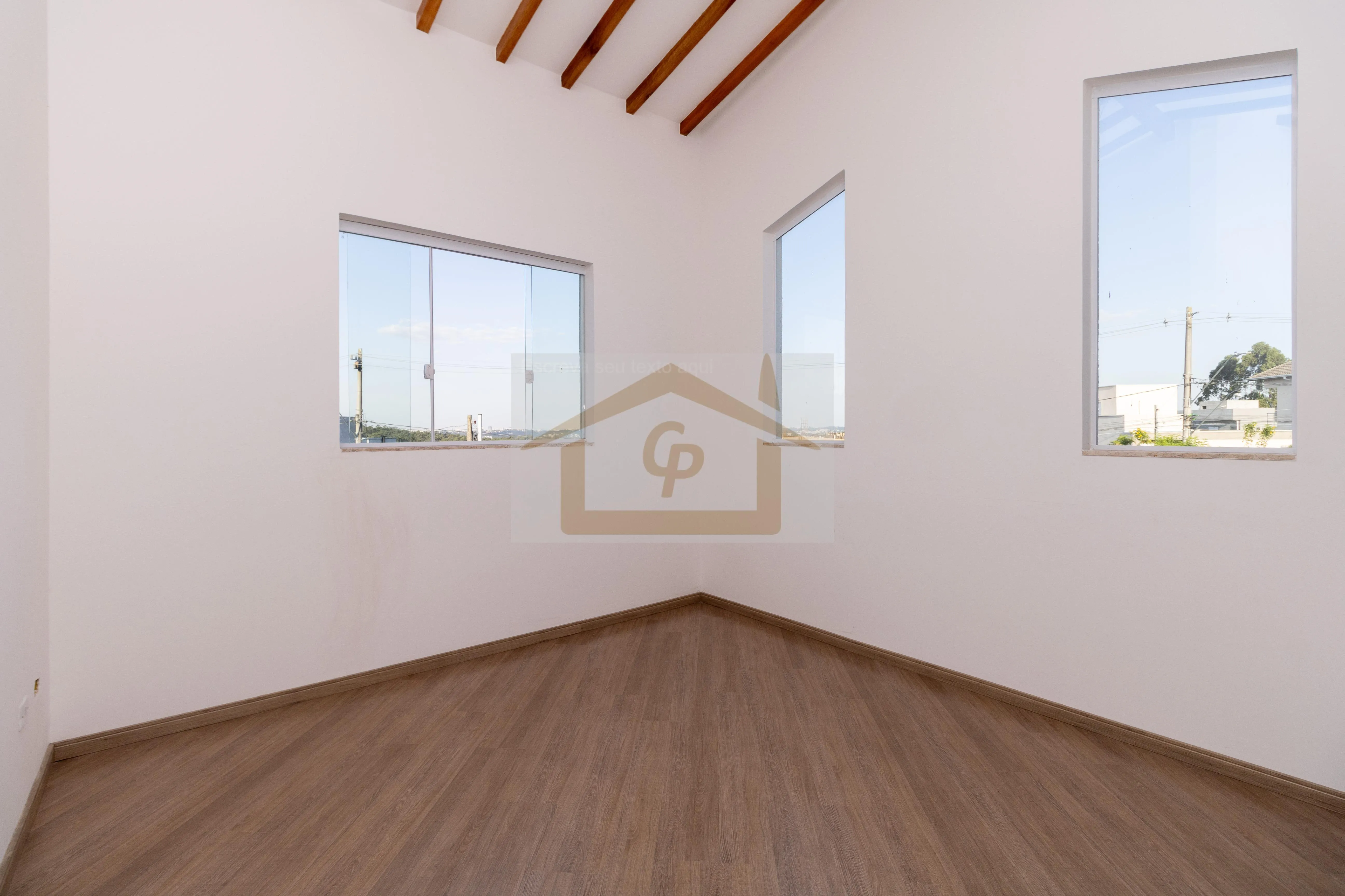 Imagem terreno 1000 metros, Casa com 2 suítes no andar térreo + um suíte no superior *varanda