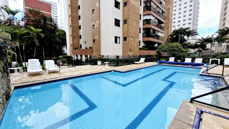 Imagem Apartamento lindo e reformado à venda, 4 quartos, condomínio completo, torre única, 3 vagas!!