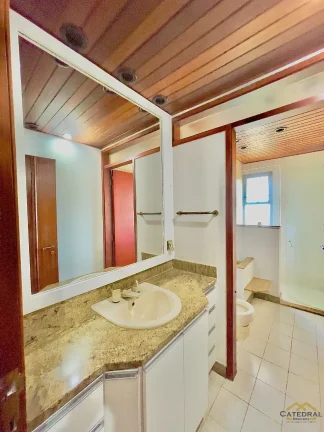 Imagem Apartamento à venda de 214m2 com 4 quartos sendo 2 suítes com 2 vagas em Jundiaí - SP