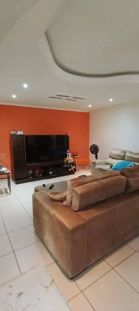 Imagem Chácara com 3 dormitórios à venda, 1760 m² por R$ 620.000,00 - Zona Rural - Arujá/SP