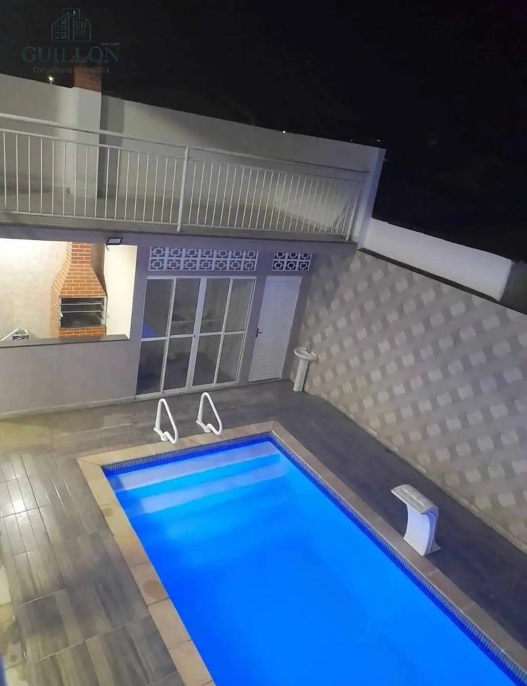 Imagem Sobrado de Alto Padrão com Piscina e Área Gourmet - Apenas 2 km do Centro