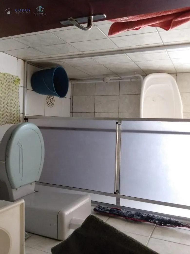 Imagem Chácara à venda 3 Quartos, 2 Vagas, 1800M², Parque Lago Azul, Pindamonhangaba - SP