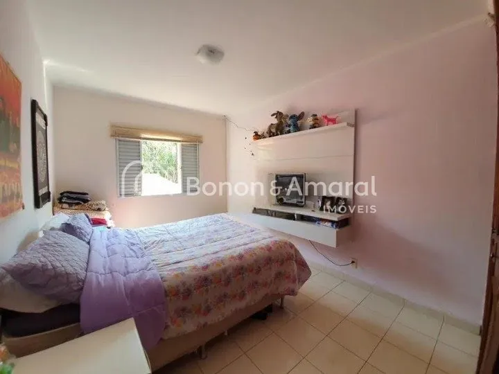 Imagem Casa térrea à venda, com 220m² de área construída, Parque Taquaral