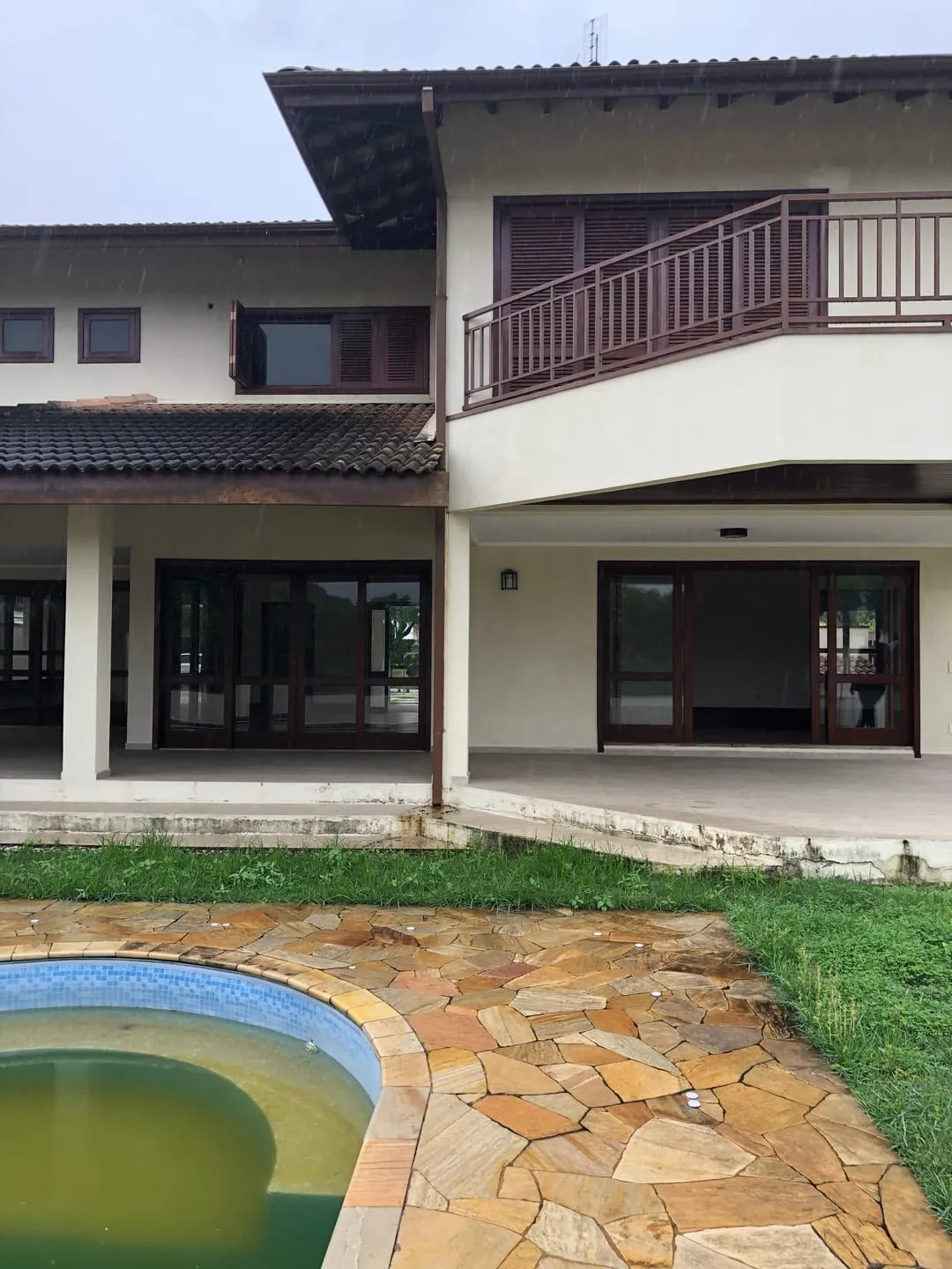 Imagem Casa à venda 3 Quartos, 3 Suites, 4 Vagas, 700M², Nossa Senhora do Perpétuo Socorro, Pindamonhangaba - SP