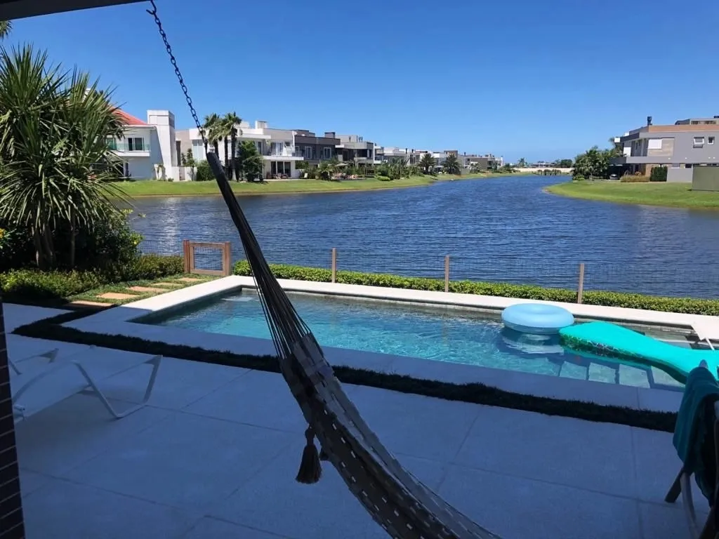 Imagem SOBRADO BEIRA LAGO
