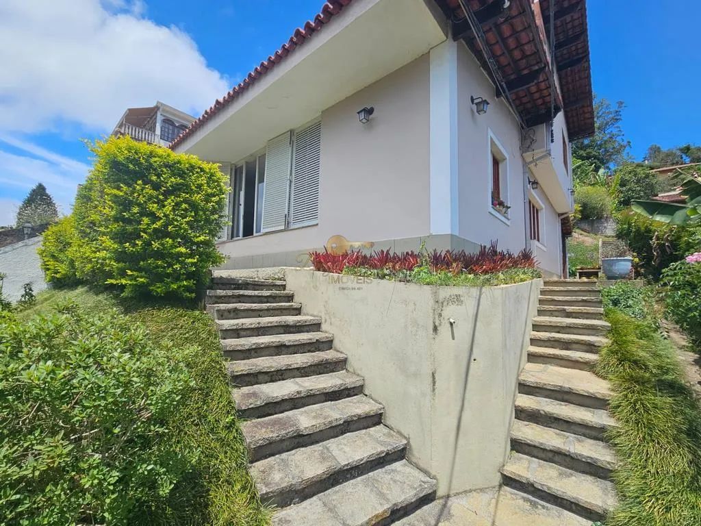 Foto do imóvel Casa para Venda em Teresópolis / RJ em Rua Prefeito Monte