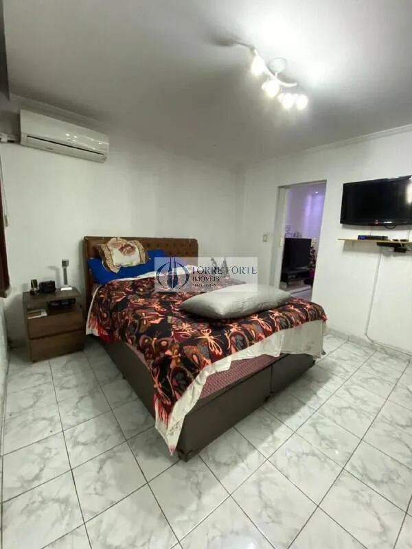 Imagem Casa com 4 dormitórios 1 suíte 3 vagas na chácara Mafalda .
