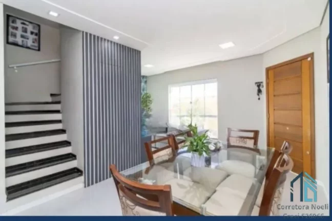 Imagem Sobrado em condomínio 03 quartos c/suíte, terraço, espaço nos fundos, no Uberaba em Curitiba PR